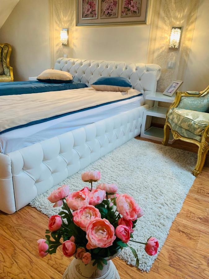 Casa Central Luxury Oradea Exterior foto